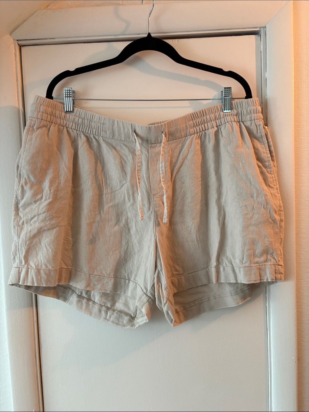 Old Navy  Drawstring linen/linen blend womens Shorts